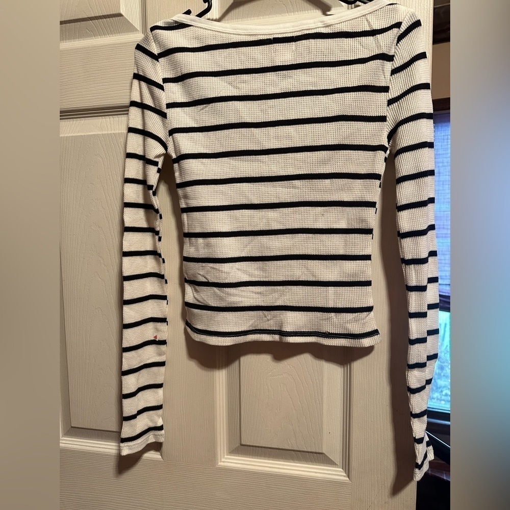 BDG NWOT Willow Boatneck Tee size Small 13” p2p stretchy - Picture 4 of 10